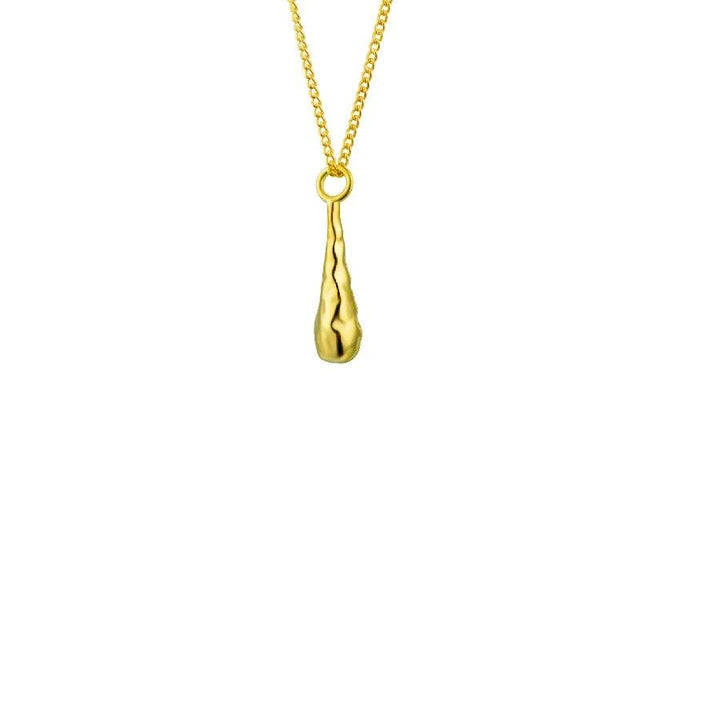 wioga-julia-necklace-n-8184-gp zeigt eine elegante goldene Halskette mit einem Tropfenanhänger. Modell N-8184-GP